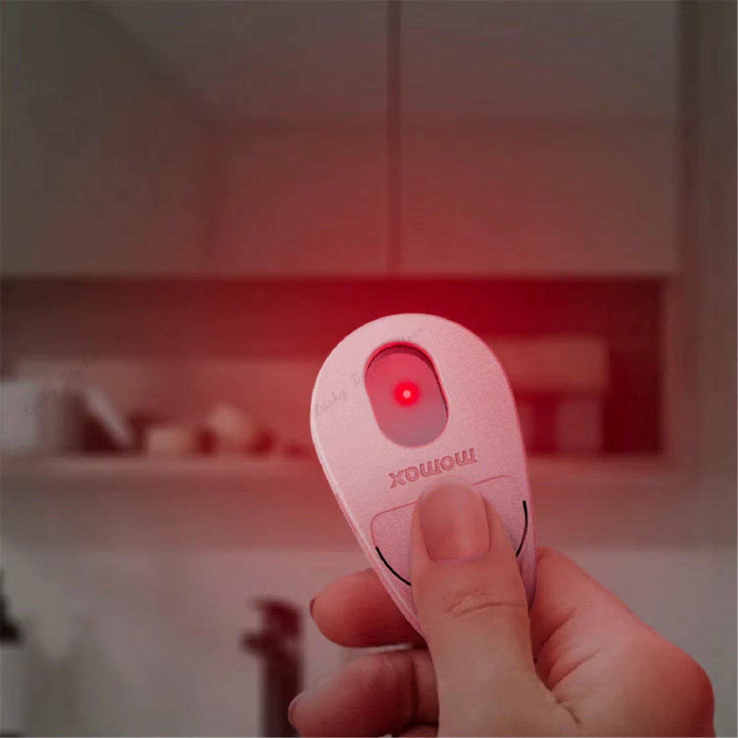 MOMAX PinGuard: Smart Tracker & Hidden Camera Detector with Apple Find My Integration - Ken's bargain outlet